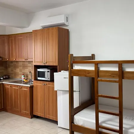 Amel's Comfortable Family Near