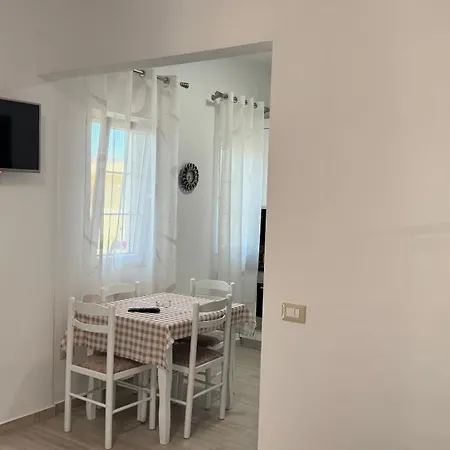 Amel's Comfortable Family Near Апартаменты *