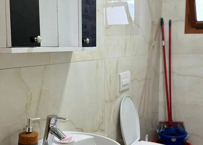 Amel's Comfortable Family Near 아파트 *