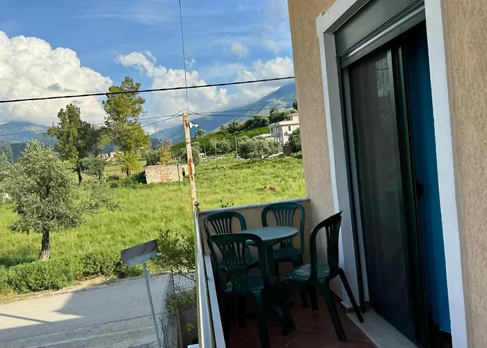 Amel's Comfortable Family Near