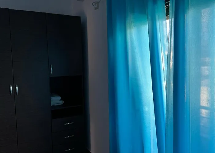 Amel's Comfortable Family Near