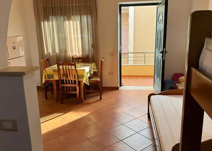 Amel's Comfortable Family Near 오리쿰