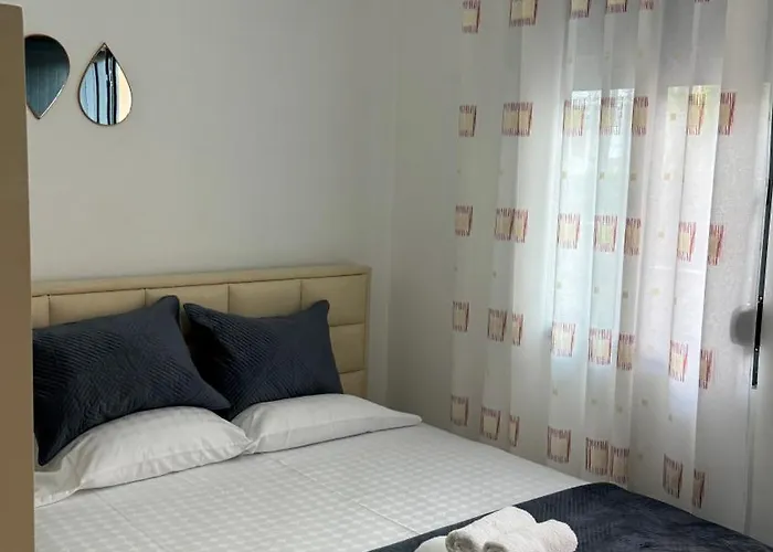 아파트 Amel's Comfortable Family Near 오리쿰