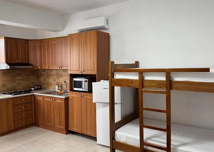 Amel's Comfortable Family Near