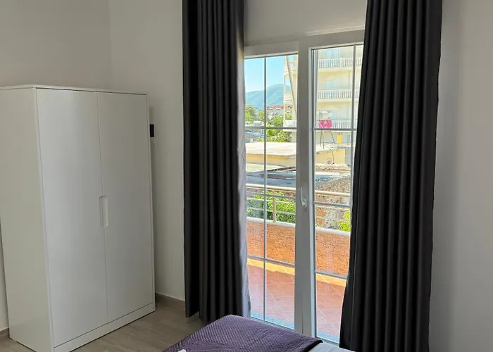 Amel's Comfortable Family Near 아파트 오리쿰