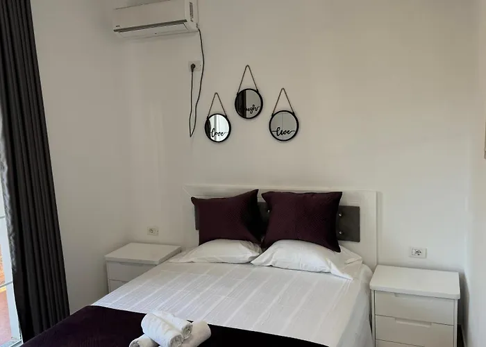 Amel's Comfortable Family Near 아파트