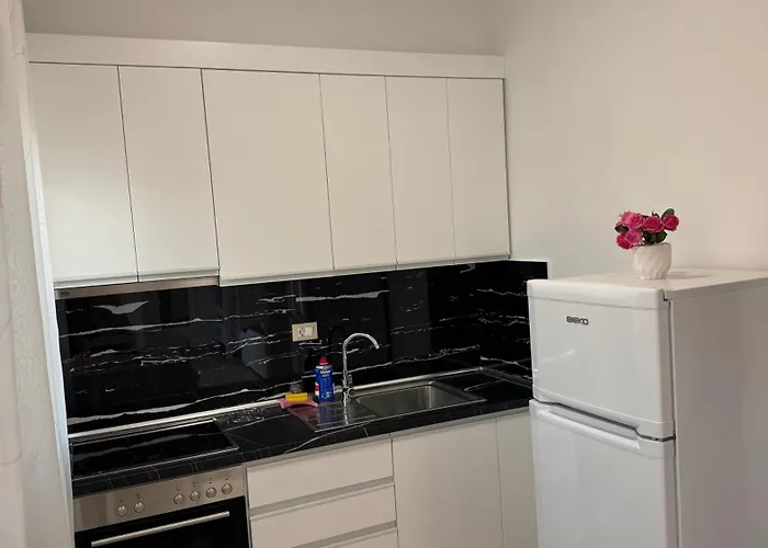 아파트 Amel's Comfortable Family Near 오리쿰