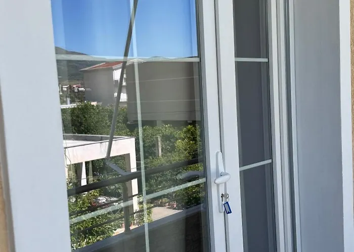 Amel's Comfortable Family Near 아파트 오리쿰