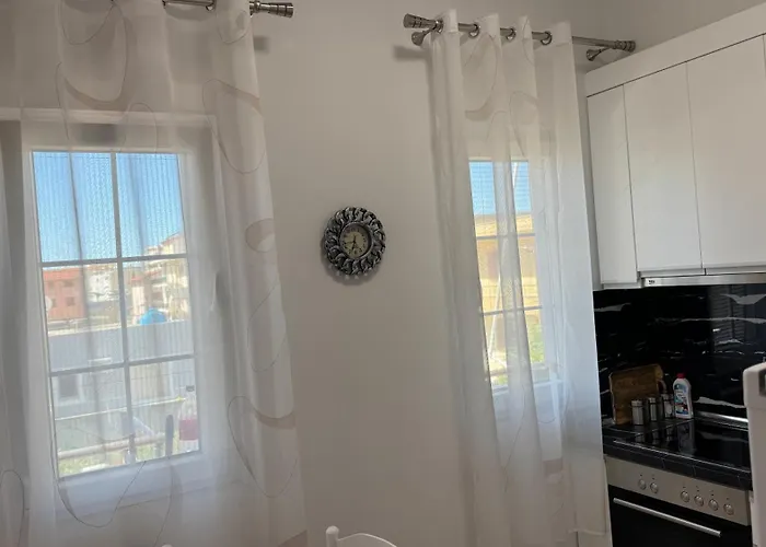 Amel's Comfortable Family Near 아파트