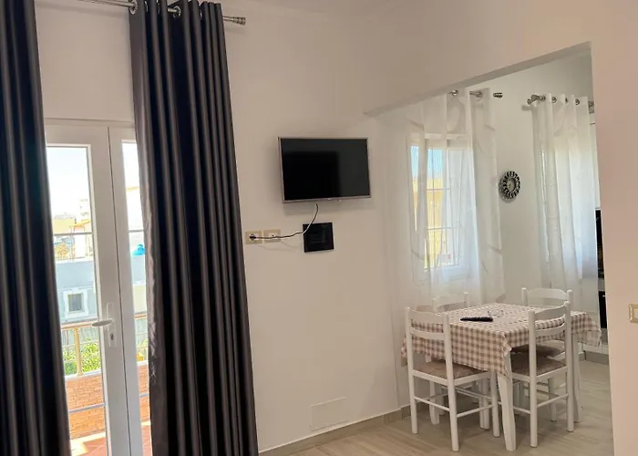 아파트 Amel's Comfortable Family Near